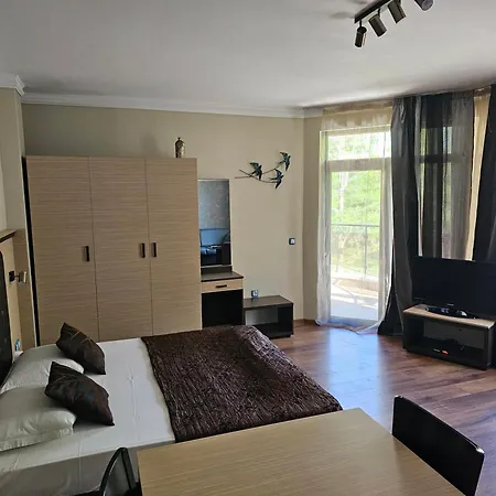 Cosy 9 Apartamento Saints Constantine and Helena
